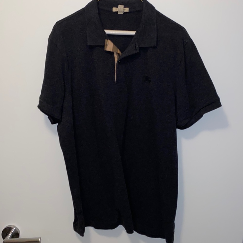Burberry tshirt polo size 2LX